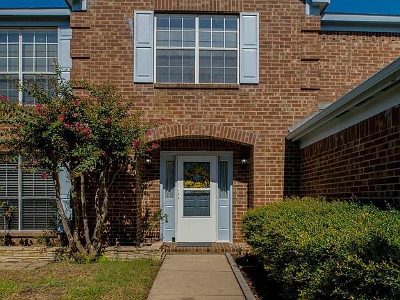 2nd image of 2856 Ironwood Dr