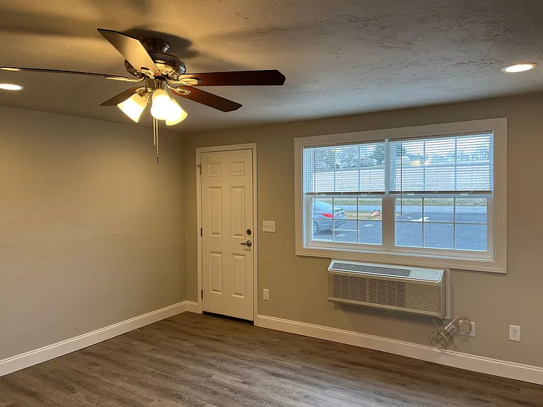 Salem Run Apartments - Phase 1 — Photo 44