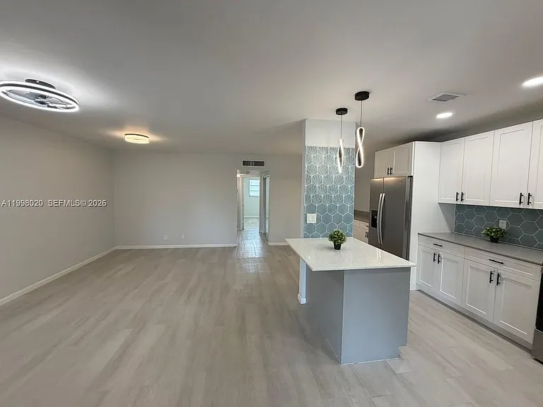 2041 NW 81st Ave #426 — Photo 2