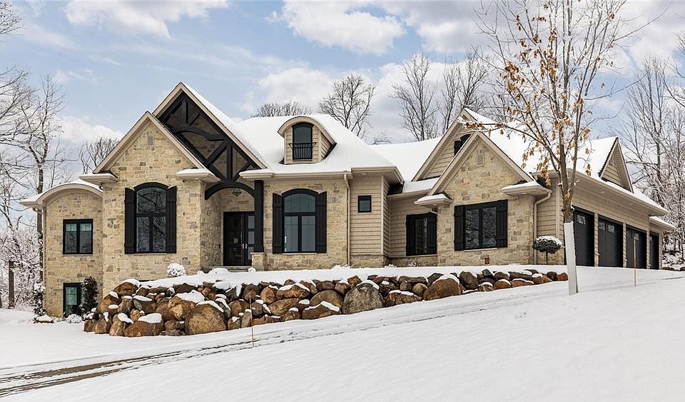 1st image of 6710 Cottage Hill Ln NE