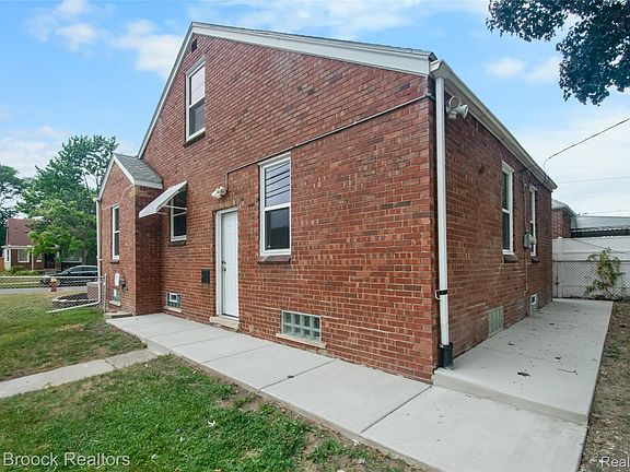 4th image of 18904 Mallina St