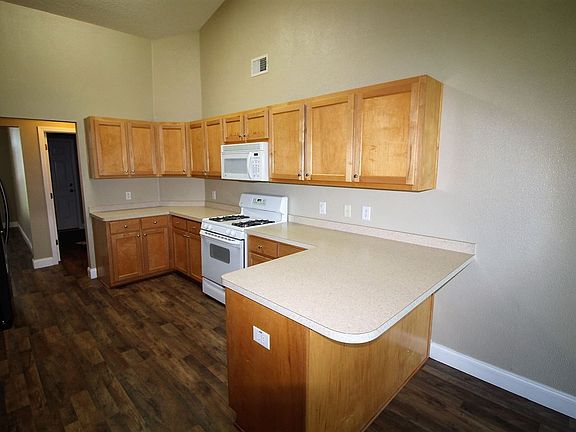 4th image of 3213 Nikki Ct