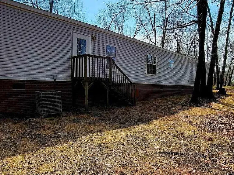 5248 Fairview Rd — Photo 2