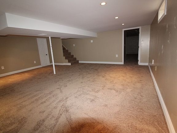 2nd image of 302 County Road 411