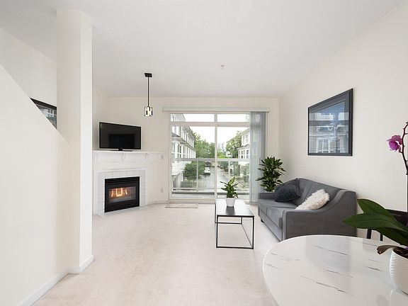 3rd image of 3058 E Kent Ave S