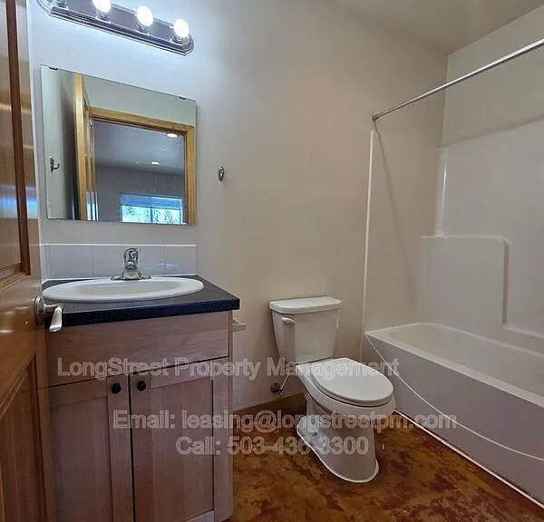 132 SW Avery Ave #103 — Photo 7