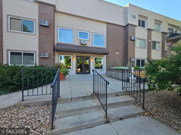 2800 Hillsboro Ave N APT 315, New Hope, MN 55427