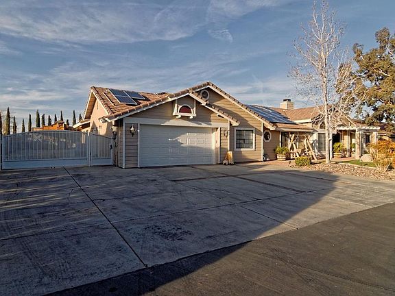 3rd image of 19094 Cronese Ln