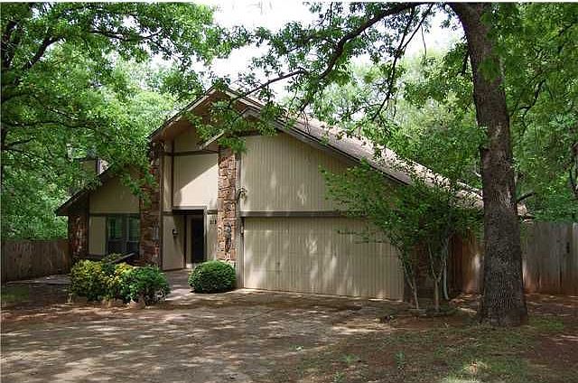 Home for Sale in Edmond, Oklahoma $194,500