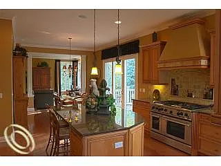 22117 Lujon Dr photo 1