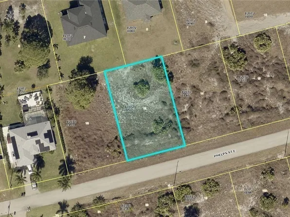 747 Phelps St E, Lehigh Acres, FL 33974