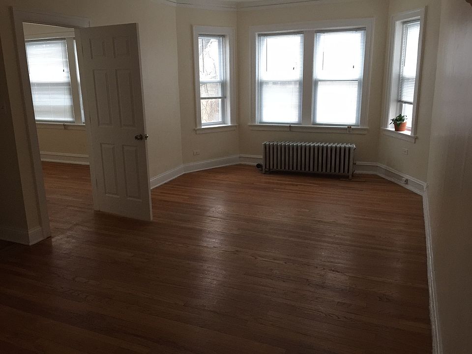 1st image of 6445 N Richmond St APT 3W