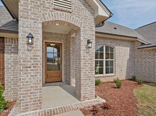 13026 Pebble Ridge Dr, Byhalia, MS 38611