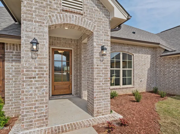 13026 Pebble Ridge Dr, Byhalia, MS 38611