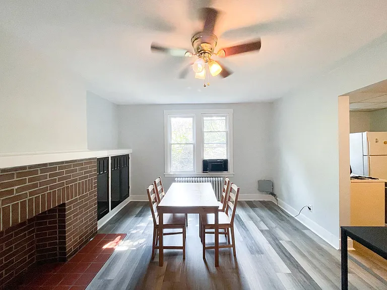 5725 Phillips Ave — Photo 1