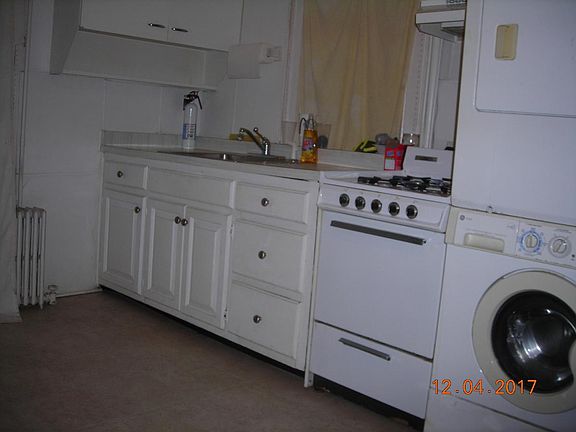 Kitchen Back Cabs. Sink & Appliances