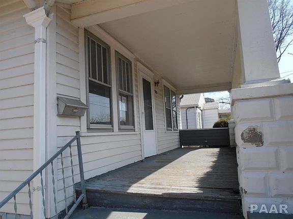 3rd image of 721 E Virginia Ave