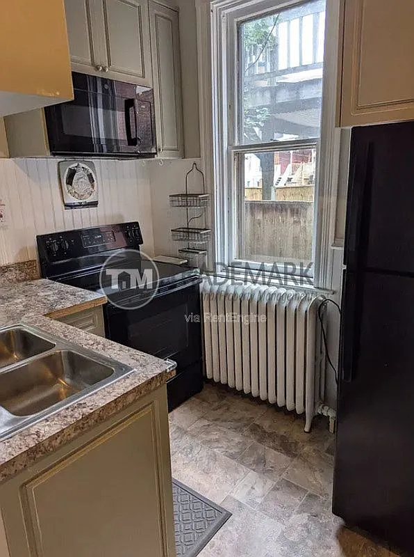 1 bed, 1.0 bath, 600 sqft, $1,165 — Photo 2