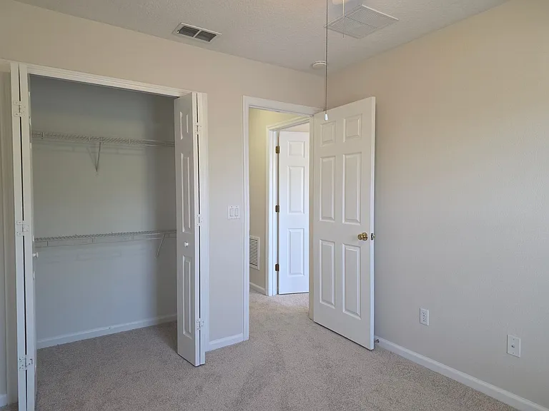 16661 Cedar Crest Dr — Photo 39