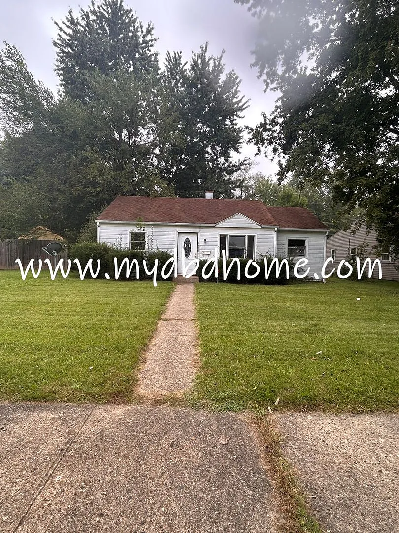 4610 Smith St. — Photo 1
