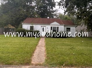 4610 Smith St, Fort Wayne, IN 46806