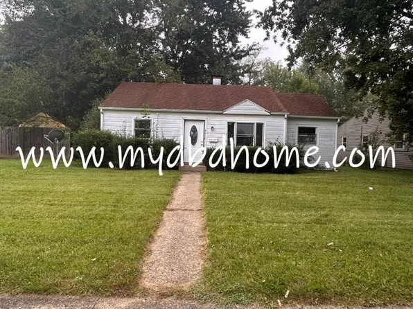 4610 Smith St, Fort Wayne, IN 46806