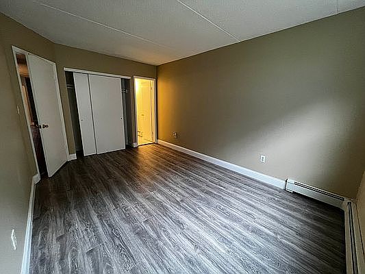 4th image of 1308 De Kalb Ave #1