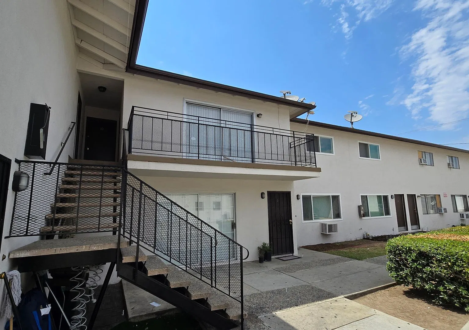 Deana LLC — Photo 2
