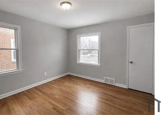 19700 Newton Ave — Photo 4
