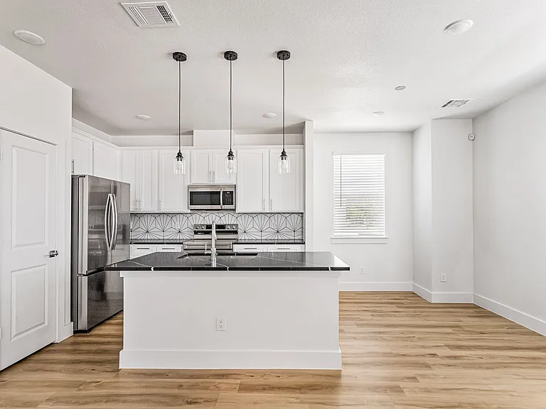 2505 Benbrook Blvd #504 — Photo 14