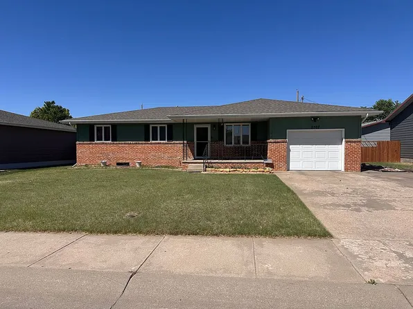 2507 Henry Dr, Hays, KS 67601