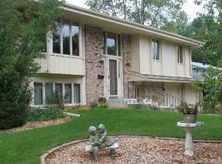 1345 Louisiana Ave N, Golden Valley, MN 55427