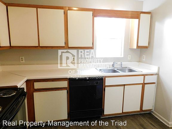 5th image of 300 Ardale Dr APT 1B
