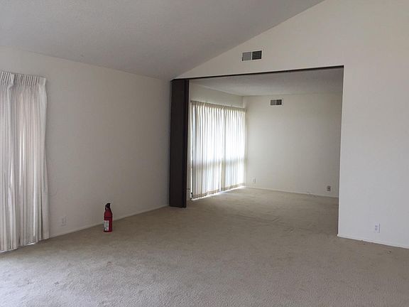 5th image of 245 Vallejo Ct