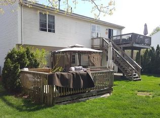 43 Hunters Crossing Dr, Coventry, RI 02816