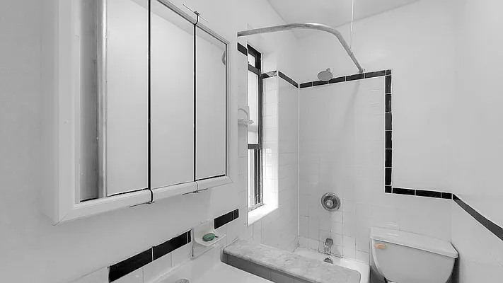 Rented by Expansion Central Development LLC | media 6