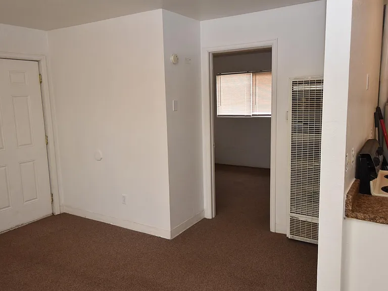 1133 Valley Manor Ct #B — Photo 16