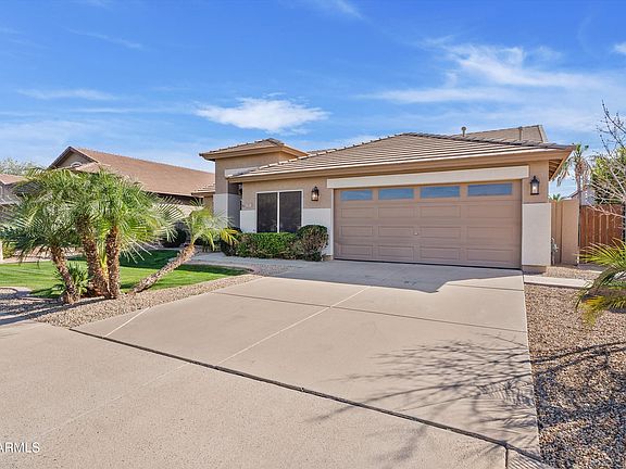 2nd image of 3861 E OLIVE Avenue