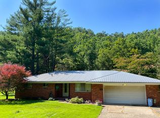 527 Sherwood Dr, Huntington, WV 25704