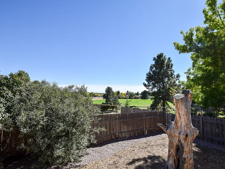 4925 Hackamore Dr N — Photo 26