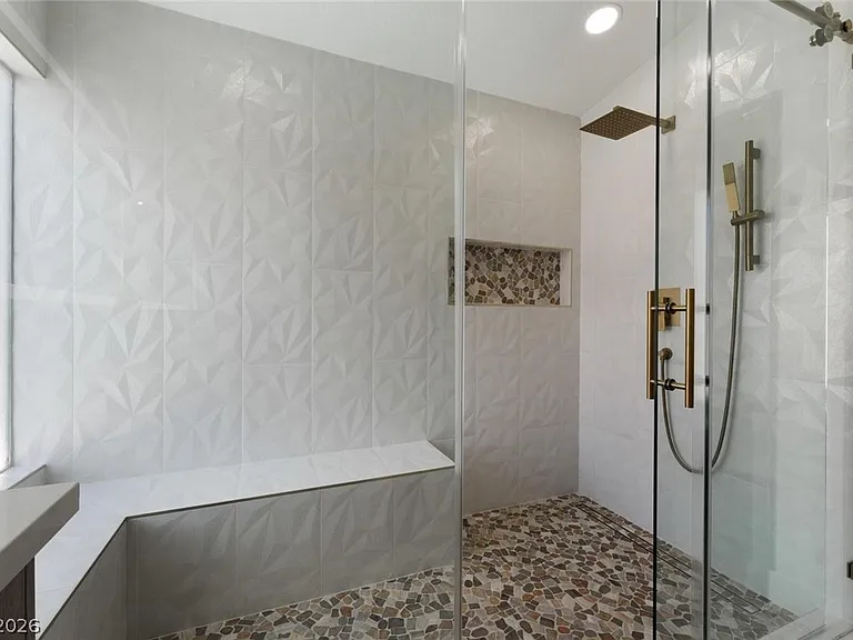 8429 Honeywood Cir — Photo 61
