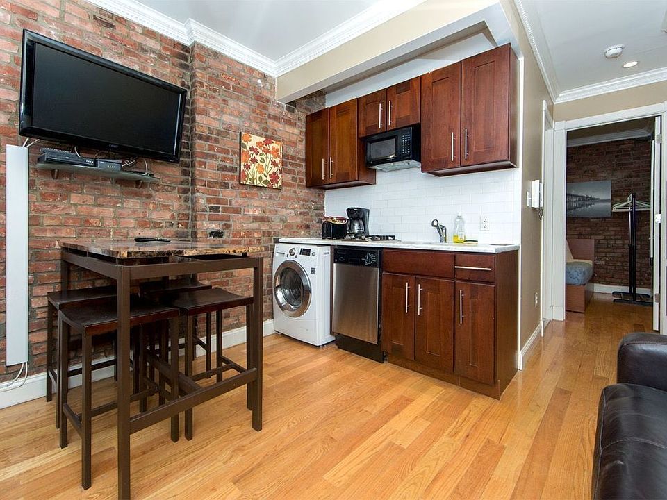 1st image of 610 E 9th St APT 2E