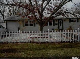 30 Marie Ln, Central Islip, NY 11722