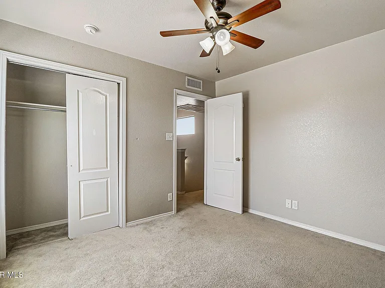2300 Glitter Point — Photo 38