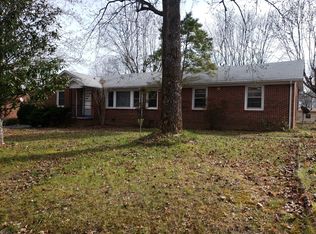 517 McKellar Dr, Manchester, TN 37355