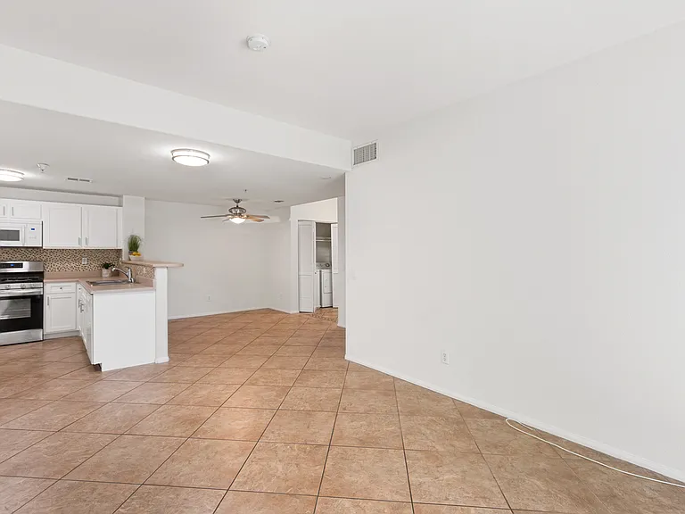 31399 Taylor Ln — Photo 2