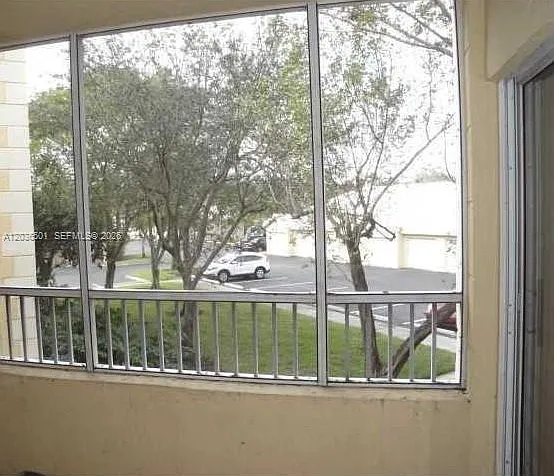 2831 N Oakland Forest Dr #208 — Photo 7