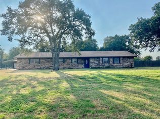 5615 Dogwood Rd, Ardmore, OK 73401