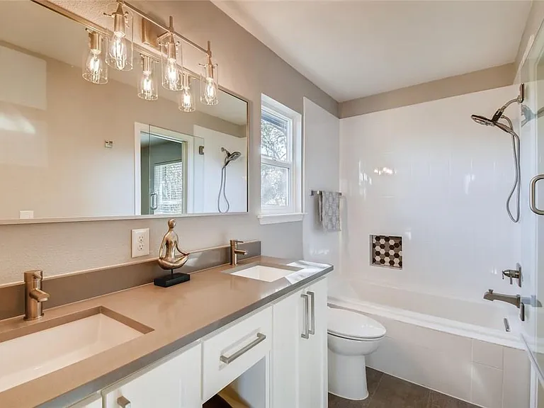 6108 Skahan Ln — Photo 9