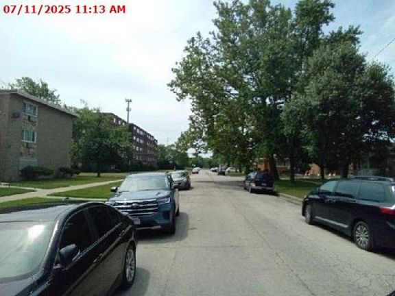 Exterior Neighborhood (street photo)
